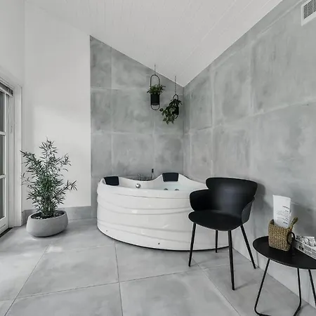 Stunning In With Kitchen Casa vacanze