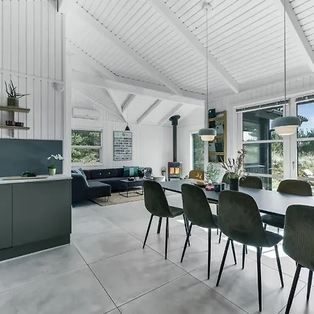 Stunning In With Kitchen * Blåvand