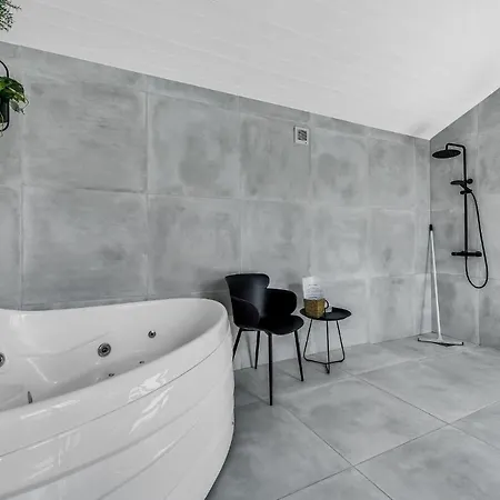 Stunning In With Kitchen * Blåvand